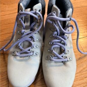 Cole Haan Zerogrand Hiking Boots Women’s Size 8.5C Gray Leather Wool Comfort